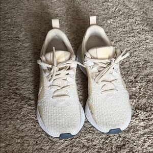 Nike Women's Cream Sneakers